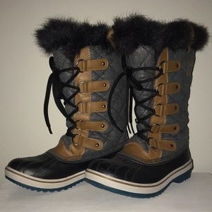 Women’s Sorel Tofino Waterproof boots